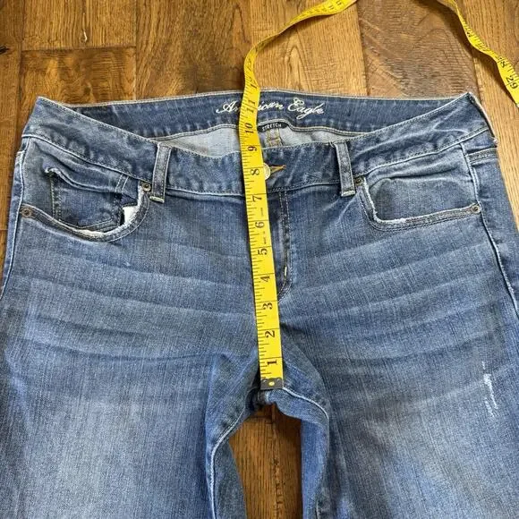 American Eagle Favorite Boyfriend Jeans Womens Sz 14 Y2K Low Rise Boot Cut - Picture 4 of 7